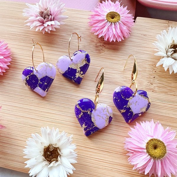 UUTUUS Marble Hearts-korvakorut, violetti